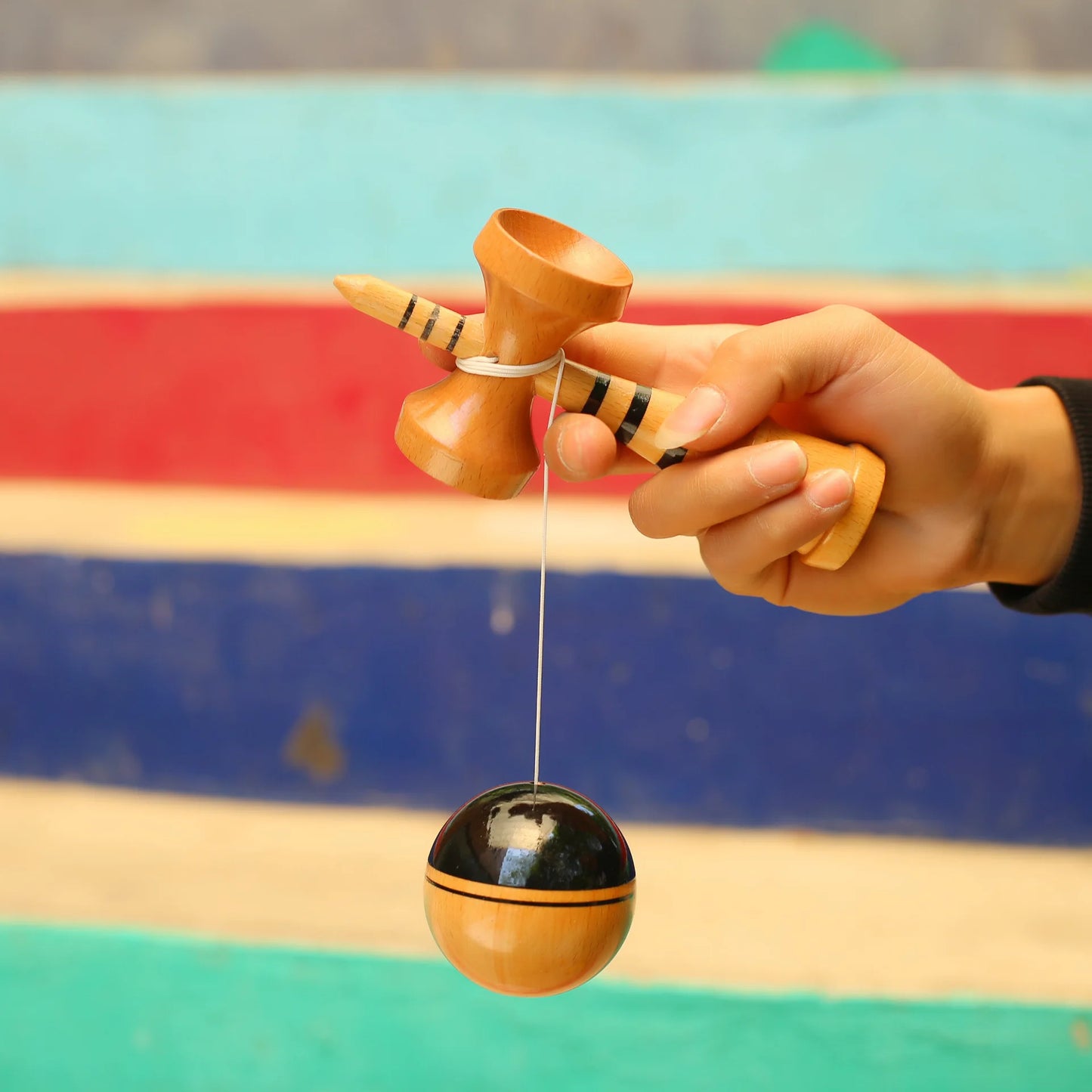 Kendama Toy Ball Graffiti Painted Outdoor Fitness Balls Train Eye-hand Agility CoordinationChildren Adults Outdoor Sports Ball